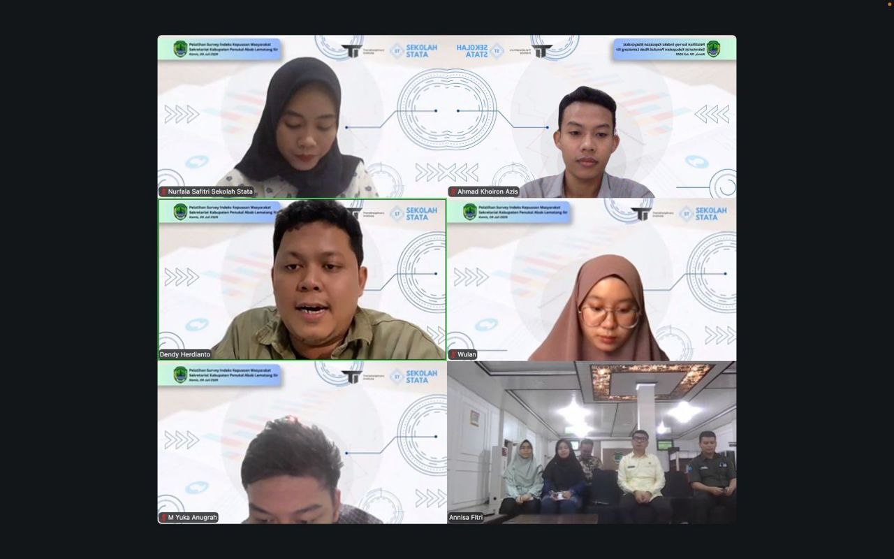 Foto dokumentasi pelatihan statistika untuk sekretariat kabupaten